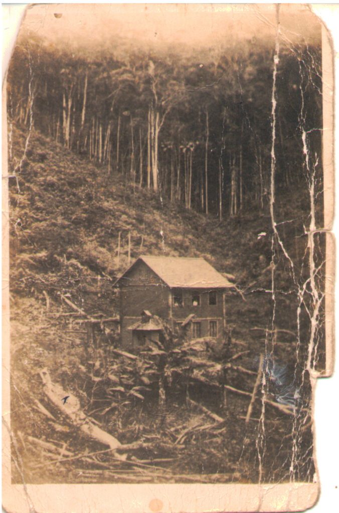 La Casa De Adam Lambert