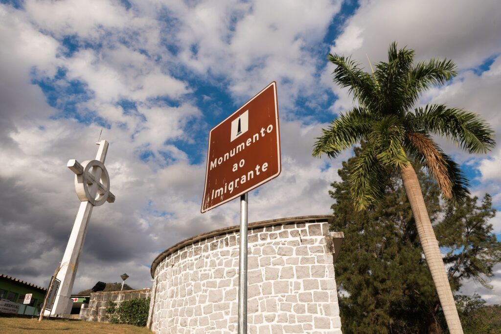 el monumento al inmigrante (3)