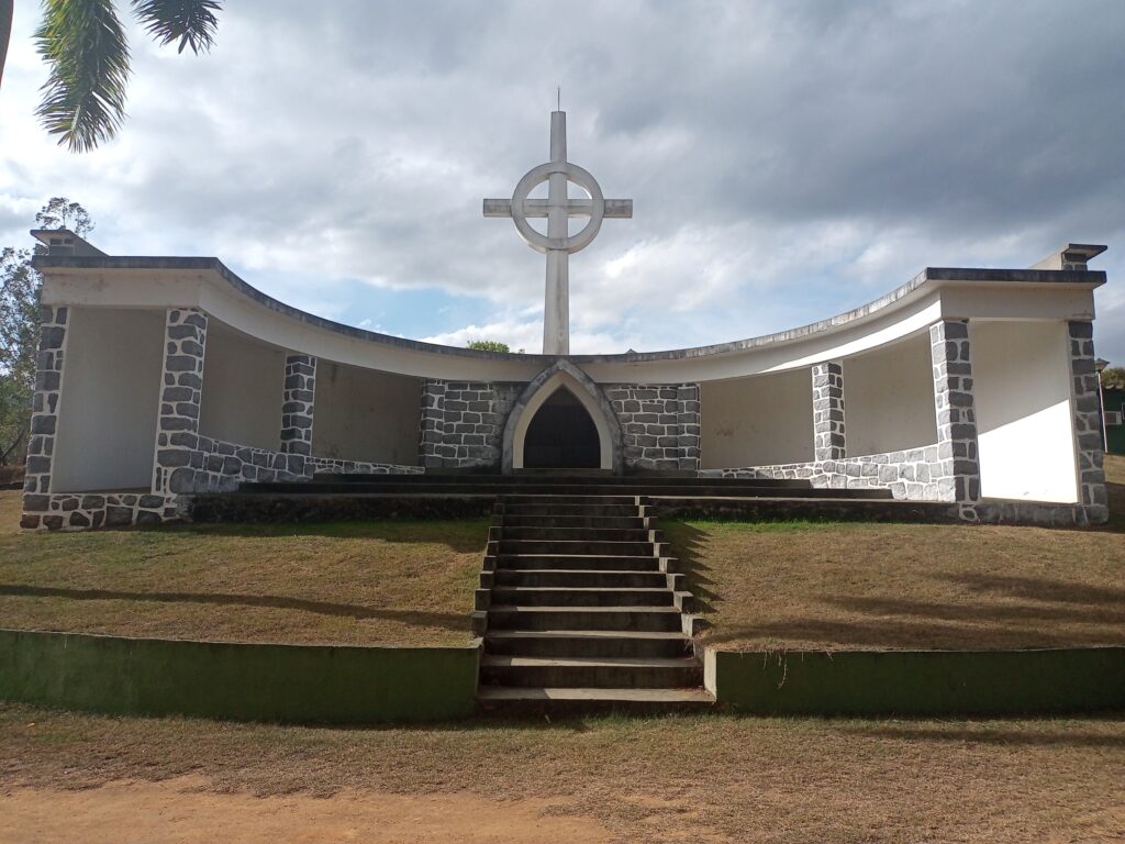 el monumento al inmigrante (4)